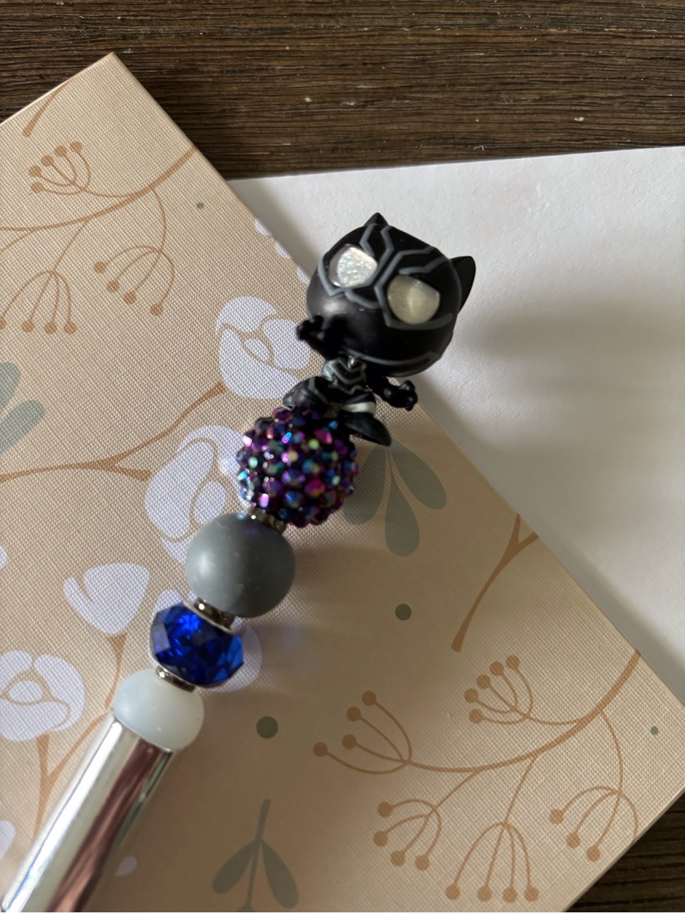 Marvel Doorables: Black Panther: Black Panther handmade beaded pen